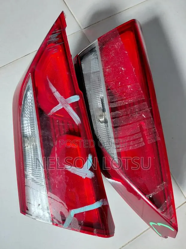 Hyundai Elantra 2017 Boot Light · Photo 1