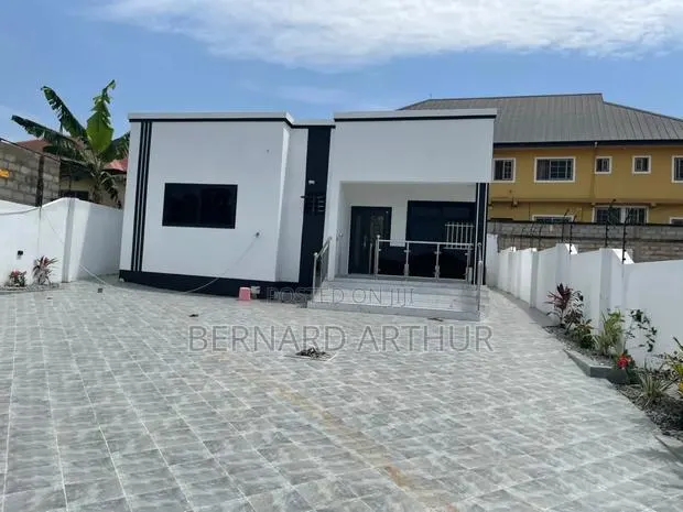 3bdrm House in Bernard Agency, Nsawam Adoagyiri Municipal for sale · Photo 1
