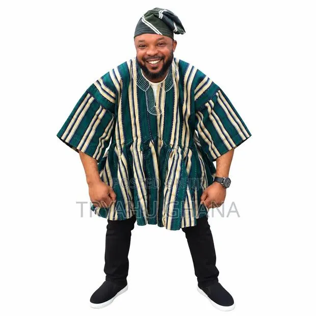 Top Notch Handwoven Ghanaian Smock & Matching Hat Set | Tryahu · Photo 1