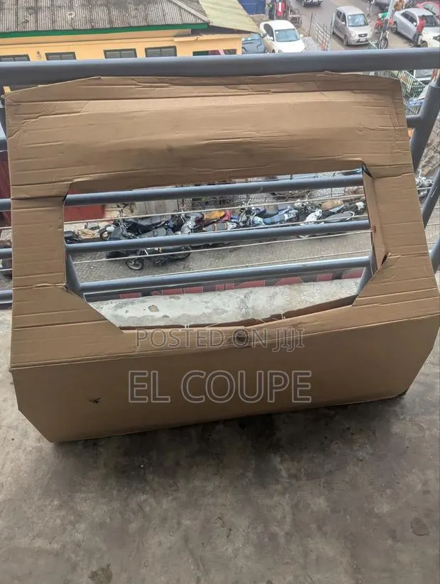 Mitsubishi Outlander 2022-2023 Tailgate Available · Photo 1