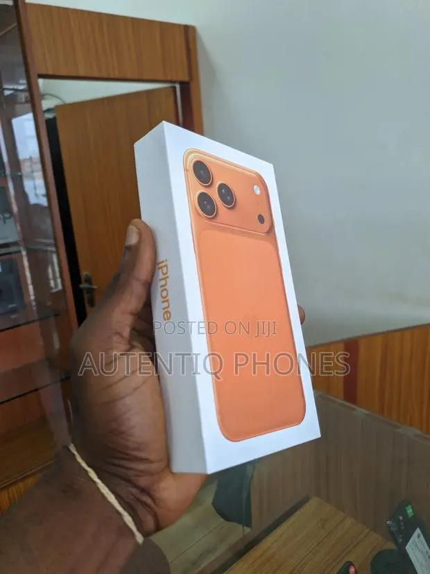 New Apple XR 128 GB Orange · Photo 1