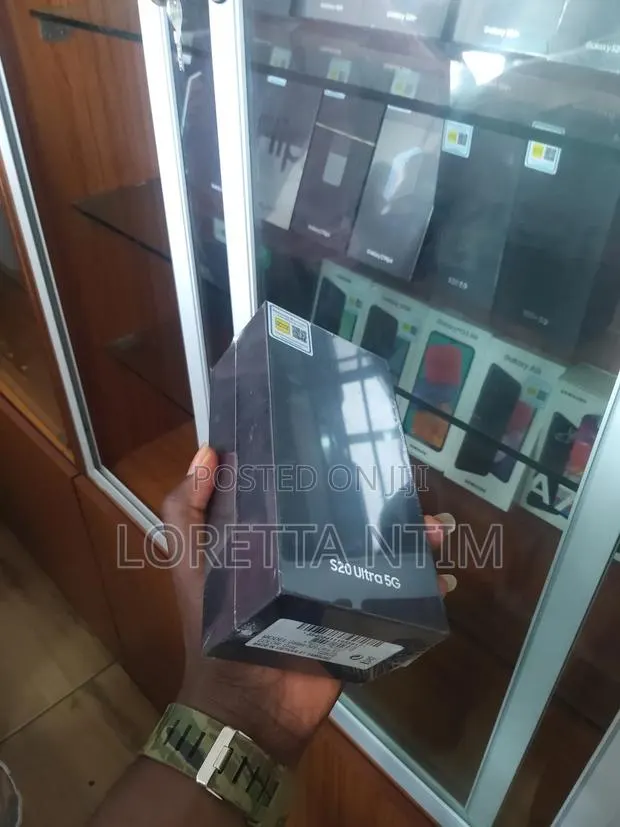 New Samsung Galaxy S20 Ultra 5G 128 GB Black · Photo 1