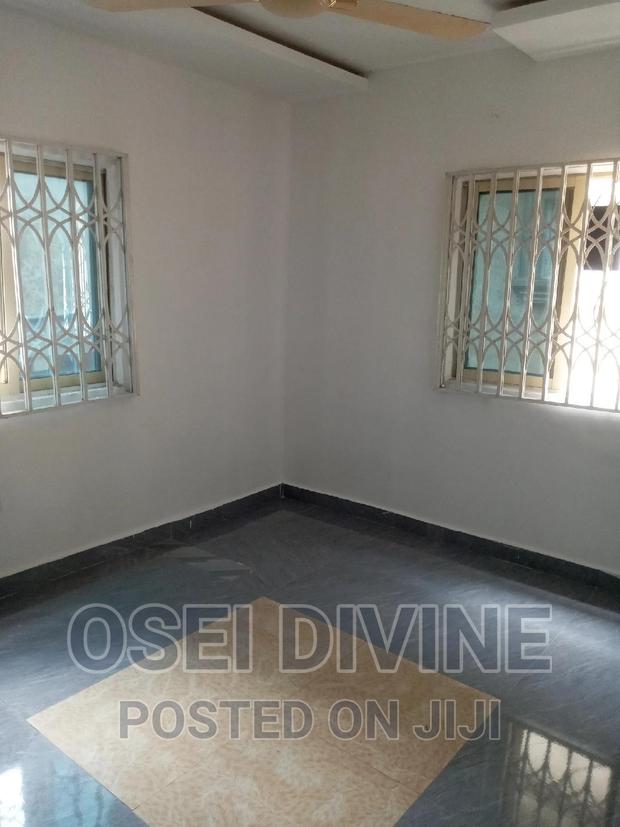 Exe Single Room S/C Roundabout · Photo 2