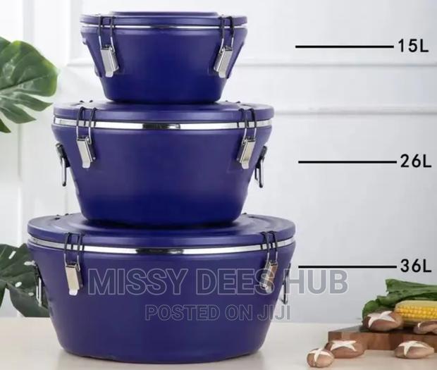 3pcs Large Food Storage Containers · Photo 6
