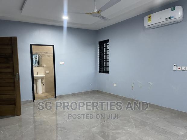 3bdrm Apartment in Ecobank, Spintex for rent · Photo 3