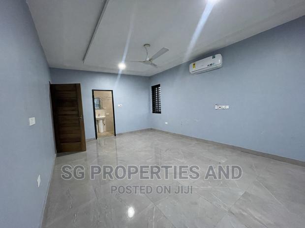 3bdrm Apartment in Ecobank, Spintex for rent · Photo 2