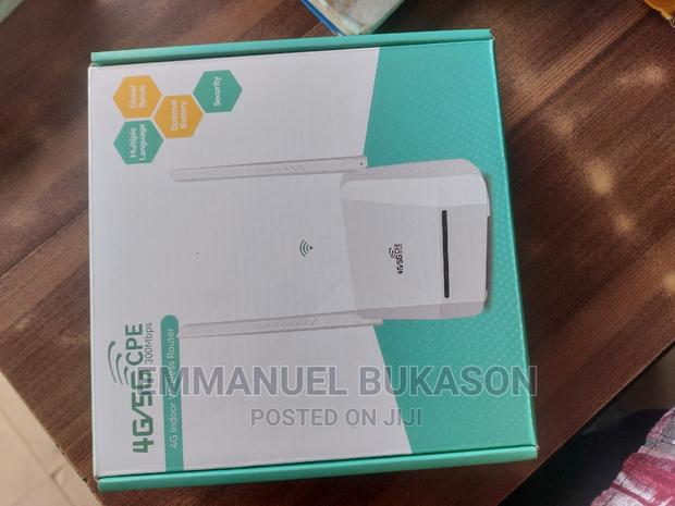 Universal Router · Photo 2