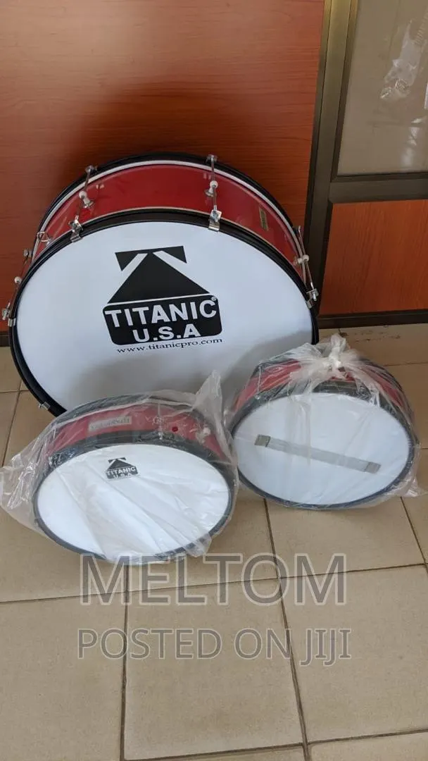 Titanic Usa 3-Piece Foreign School Drumset · Photo 1