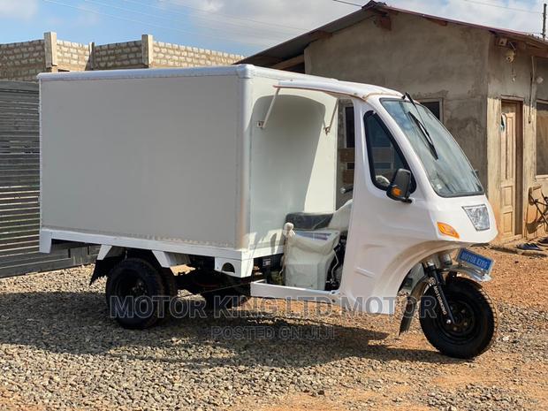 New Tricycle 2023 White · Photo 2