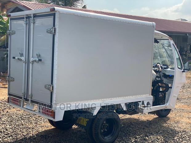 New Tricycle 2023 White · Photo 5