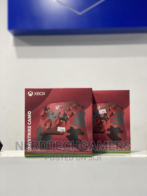 Xbox Wireless Controller – Daystrike Camo Special Edition · Photo 1