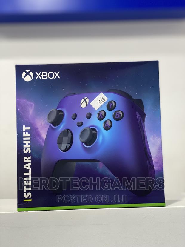 Xbox Controller Stellar Shift · Photo 1