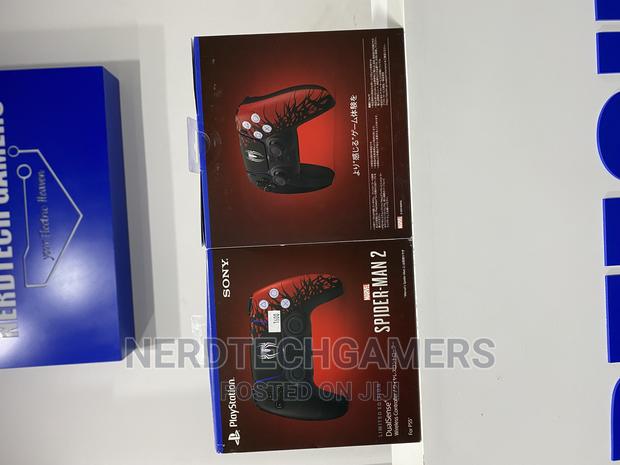 Spider- Man Limited Controller · Photo 1