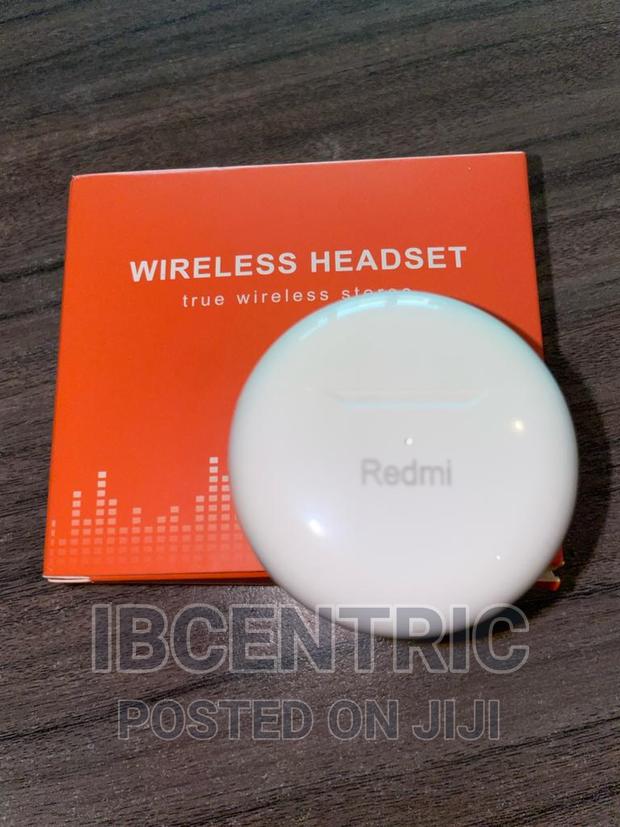 Wireless Earbuds · Photo 5