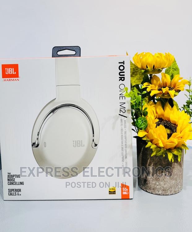 Purchase the Best JBL Tour One M2— · Photo 1