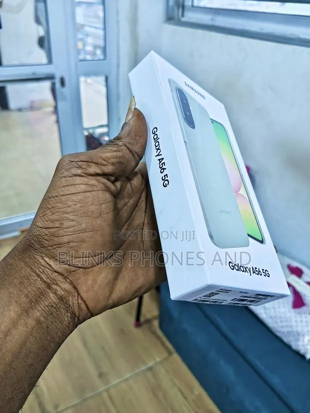New Samsung Galaxy A56 256 GB Gray · Photo 3