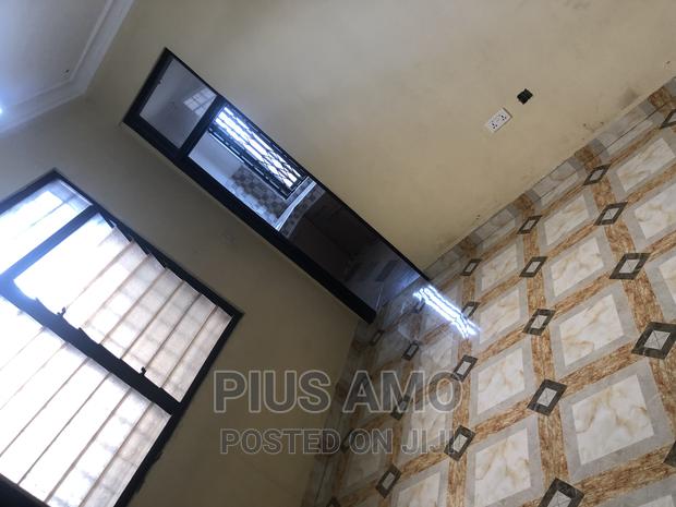 A Nice Chamber and Hall Self Contained · Photo 6
