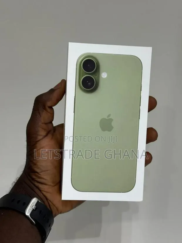New Apple iPhone 17 256 GB Green · Photo 1