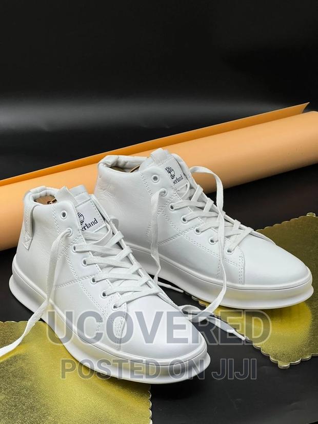TIMBERLAND All White Boots · Photo 2