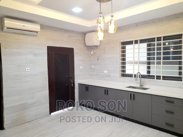 4bdrm Duplex in Dr Roko, The Mall for rent · Photo 2