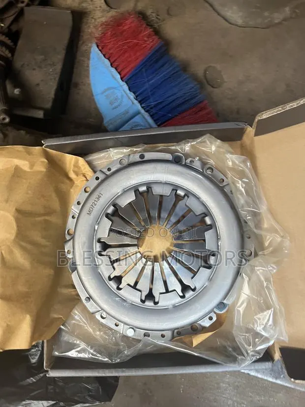 Toyota Yaris Pressure Plate · Photo 1