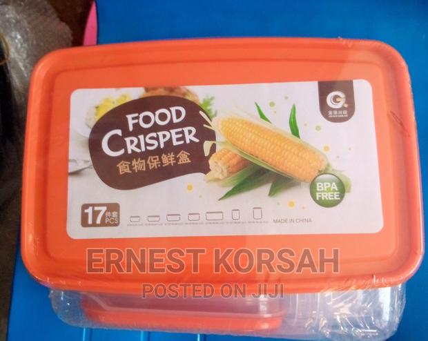 17 Pc's Storage Containers · Photo 1