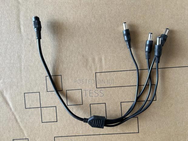 4way (4port) Power Splitter CCTV for 4 Cameras · Photo 2