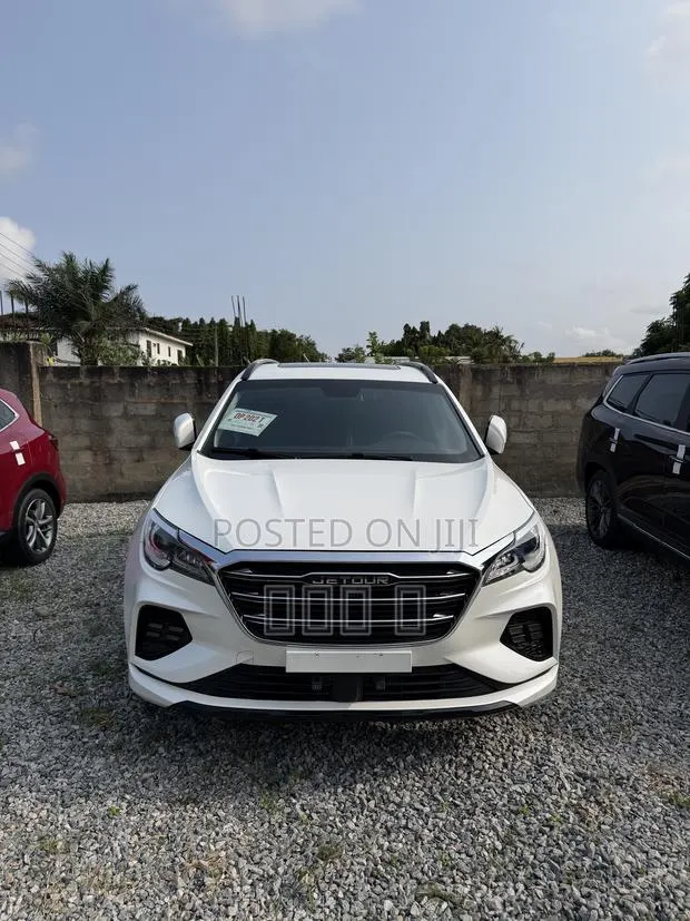 Car 2020 White · Photo 1