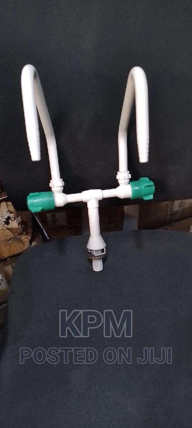 Laboratory Tap Double 2 Way · Photo 2