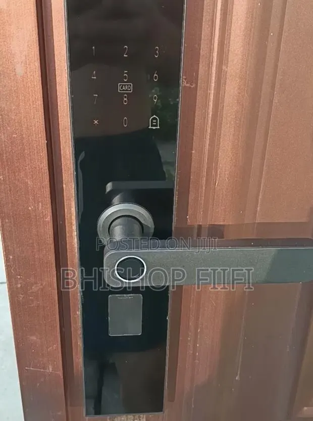 Fingerprints Door Lock · Photo 1
