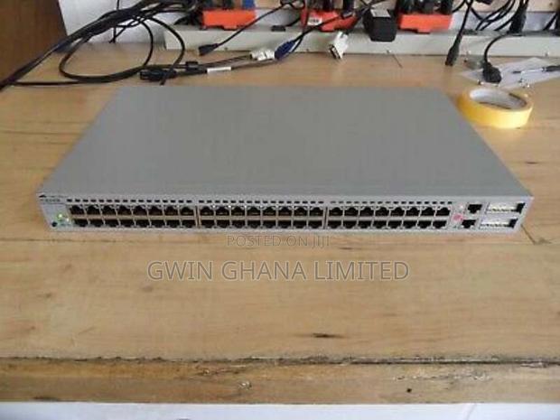 Allied Telesyn - At-8350gb -48ports 10/100 + 2gbic Slot · Photo 1
