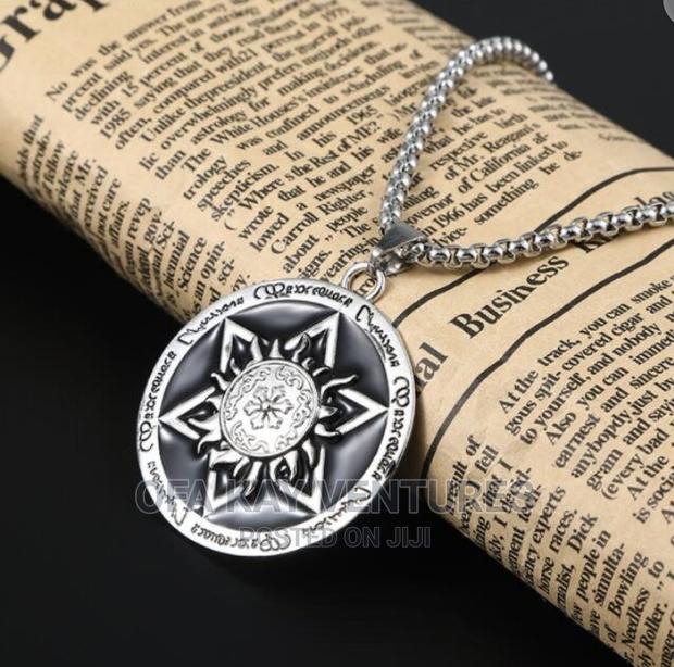 David Star Protection Necklace · Photo 2