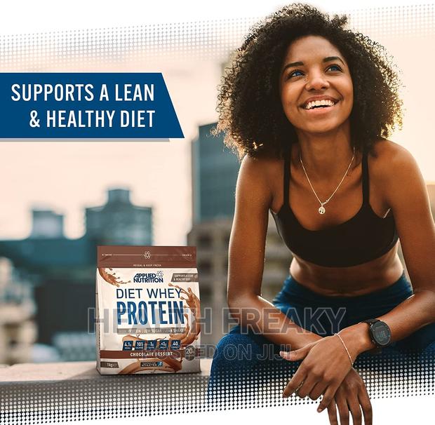 Whey Protein Isolate Weight Management Shake · Photo 3