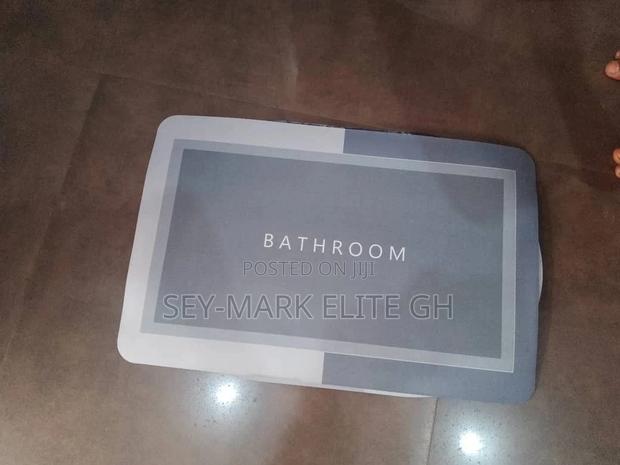 Super Absorbent Non Slip Bathroom Mat · Photo 5