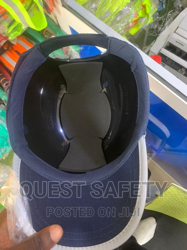 Reflective Bum Cap · Photo 2