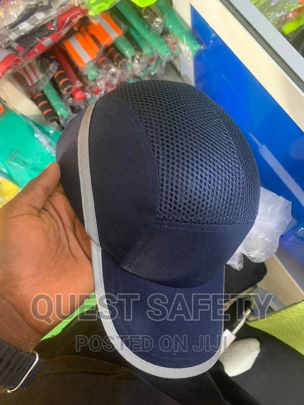 Reflective Bum Cap · Photo 1