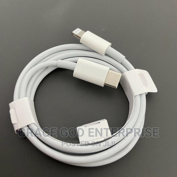 Original Apple USB-C -Lighting Cable