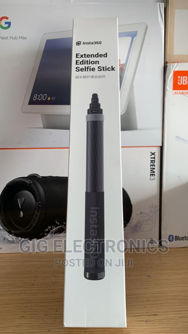 Insta360 Extended Selfie Stick · Photo 1