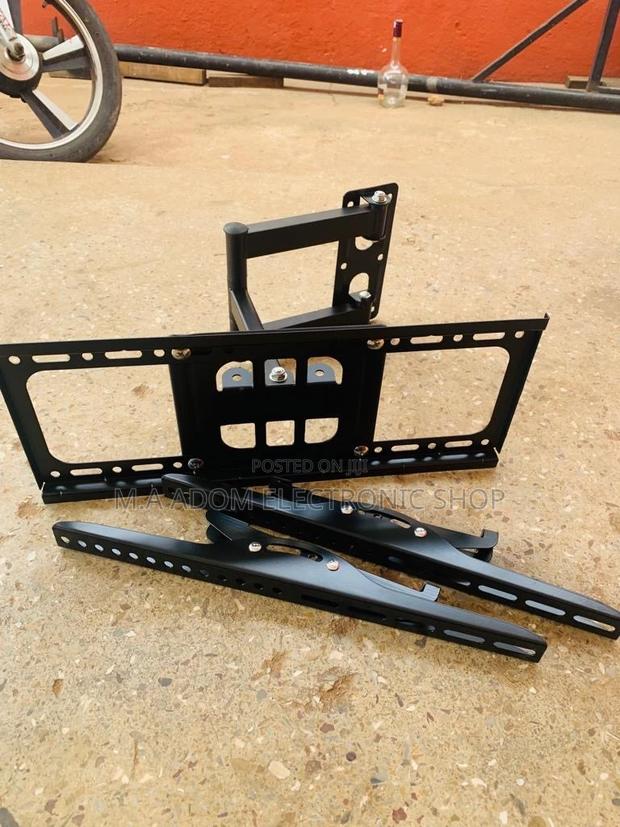 Reliable and Durable Adjustable Corner Wall Mount · Photo 1