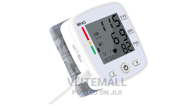 Wrist Blood Pressure Monitor (CK-W355) · Photo 1