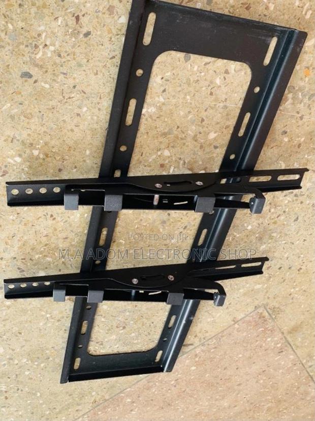 (32”-70”)Original Full Motion Adjustable Wall Mount · Photo 1