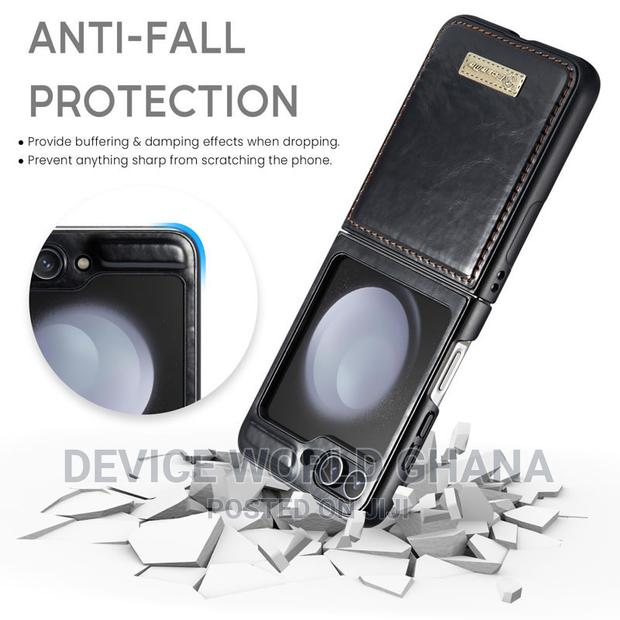 Caseme Leather Case for Samsung Z Flip 5 · Photo 4