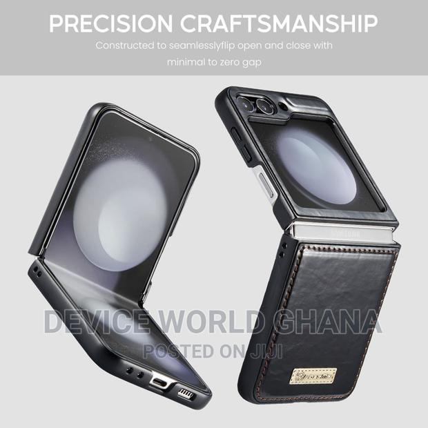 Caseme Leather Case for Samsung Z Flip 5 · Photo 2