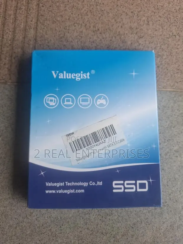 Valuegist 2.5" to 3.5" SSD/HDD Metal Mounting Kit With SATA Cable · Photo 1