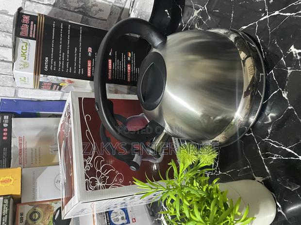 Whistling Stove Top Kettle 5L · Photo 1