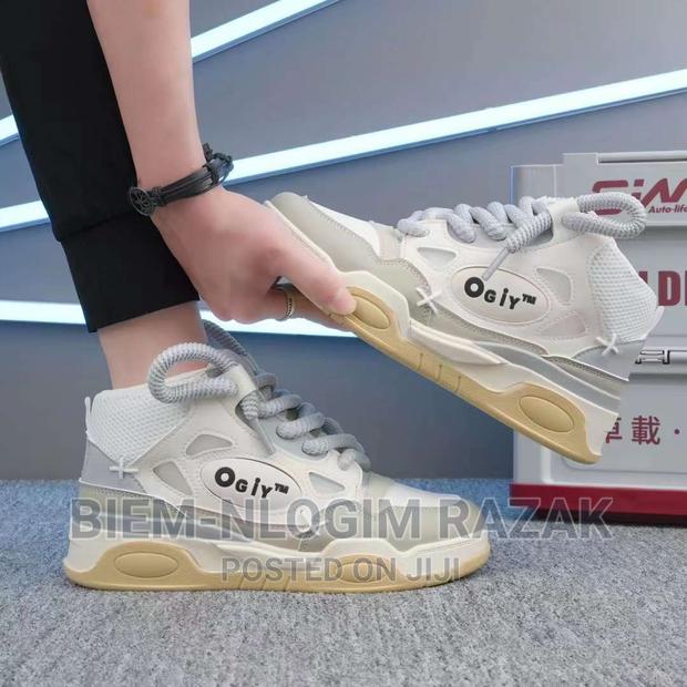 High Quality Sneakers Available in Stock · Photo 2
