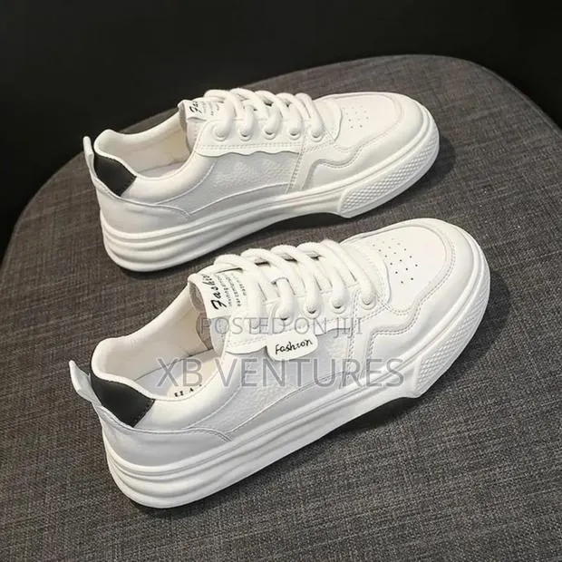 Blwoens Women's Sneakers Casual Shoes - White · Photo 1