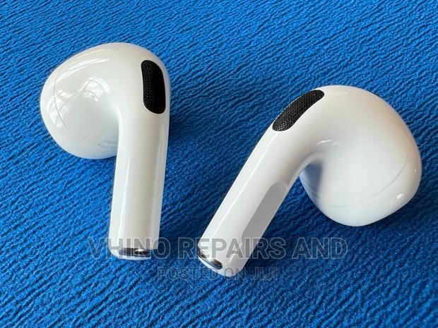 Original Airpod · Photo 4