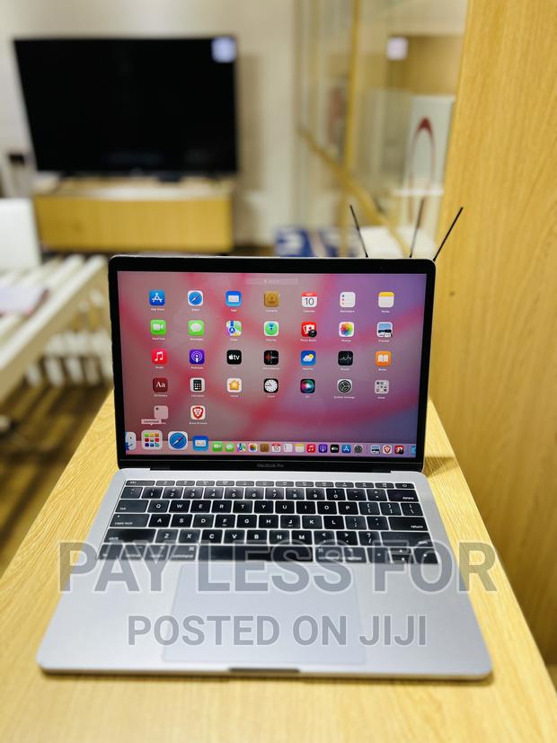 Laptop Apple MacBook Pro 2017 8GB Intel Core i5 SSD 512GB · Photo 4