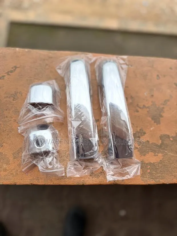 Original Door Handles Shinning Chromes Available for All Cars · Photo 1